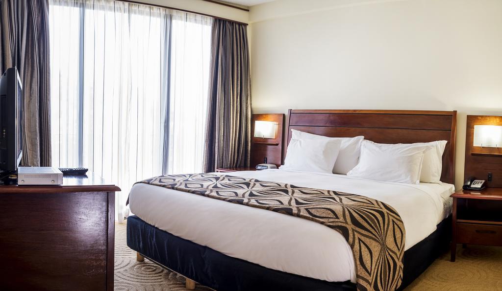 Crown Hotel Port Moresby Room photo